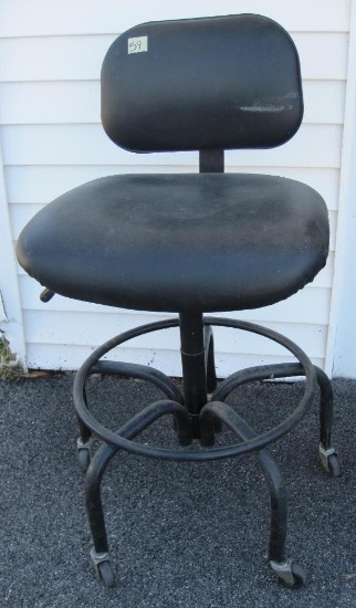 Bio Fit Rolling Chair Adjustable Height, Pneumatic, Model Number 4P62-R in Black