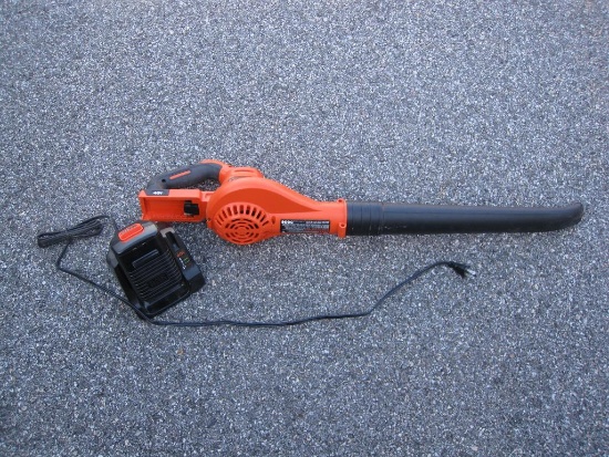Black and Decker 40V Cordless Blower With Battery and Charger, Model Number LSW40