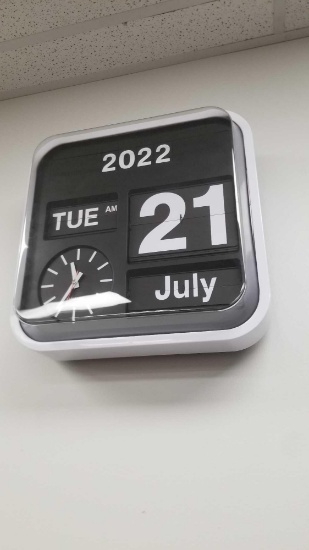 Karlsson Wall Clock Unit with Calendar, 17" X 17"