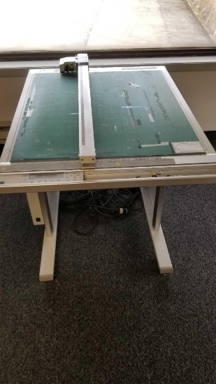 Graphgtec Cutting Pro FC2250-60 Cutting Table with Vacuum