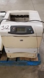 Hewlett Packard Laser Jet 4200n Printer, powers on