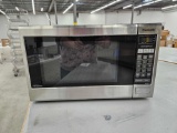 Panasonic 1200 Watt Microwave Oven