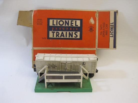 Postwar Lionel Operating Milk Car 3472 with Box and Platform 3462P, see pictures, 1 lb 14 oz