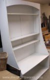 White Shelf Unit with Adjustable Shelves, approx 47.5