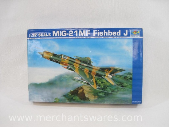Trumpeter MiG-21 MF Fishbed J Aircraft Model Kit, 1:32 Scale No. 02218, 2001 Wasan Plastic Model