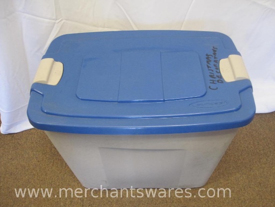 Suncast Plastic Storage Tote with Lid