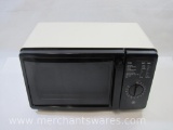General Electric Household Microwave Oven, Mod: 3A 002