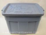 Rubbermaid Roughneck 18 Gallon Storage Container with Lid