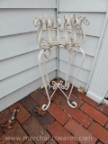 White Painted Metal Plant Holder