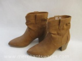New Time and Tru Brown Heeled Boots, Size 8, 1 lb 9 oz