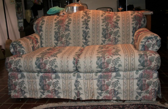 Bassett Love Seat