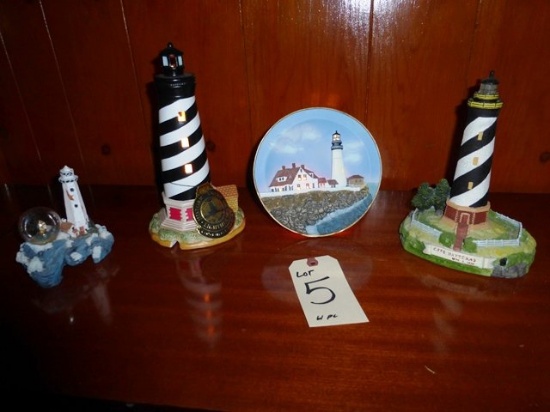 Assortment of Lighthouse figures, 2 light up