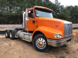2005 INTERNATIONAL 9200I DAY CAB ROAD TRACTOR. CAT C13 ENGINE, 13 SPEED TRANSMISSION. AIR RIDE.
