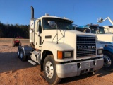 2004 MACK CH613 MAXI CRUISE DAY CAB TRUCK TRACTOR, VIN:1M1AA13Y74N157543, MAXITORQUE 9-SPEED TRANS.,