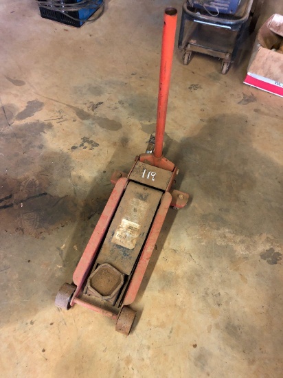 HYDRAULIC FLOOR JACK