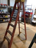 6 FOOT FIBERGLASS LADDER(ORANGE)