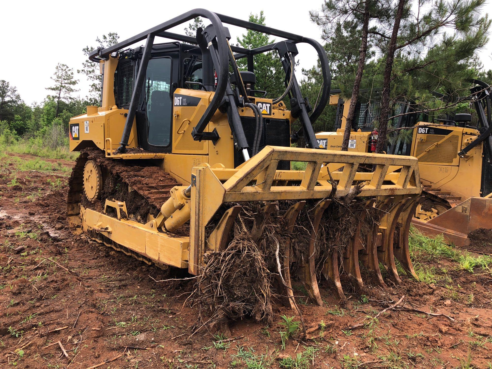 2016 CAT D6T XL CRAWLER DOZER, SN KMR00611, CAB | Proxibid 2016 CAT D6T XL CRAWLER DOZER, SN KMR00611, CAB | Proxibid