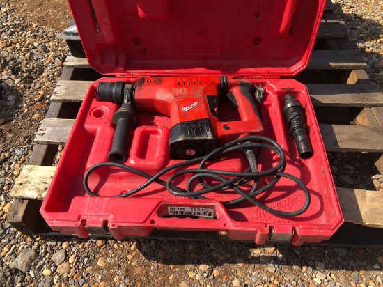 MILWAUKEE ELECTRIC DRILL IN CASE, (CONDITION UNKNOWN)