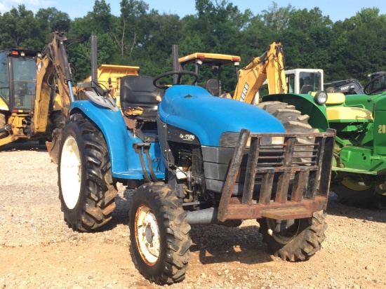 NEW HOLLAND 1725 FORD AG TRACTOR