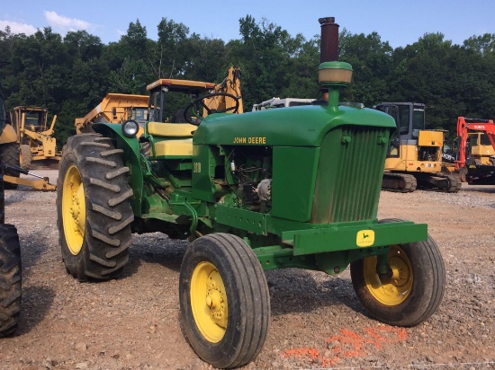 JOHN DEERE 2010 AG TRACTOR, SN- 50370, GAS ENGINE, 8 SPEED SYNCRO TRANSMISSION, 3PT HITCH, 540 REAR