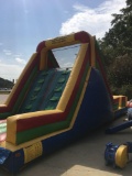 BOUNCE HOUSE