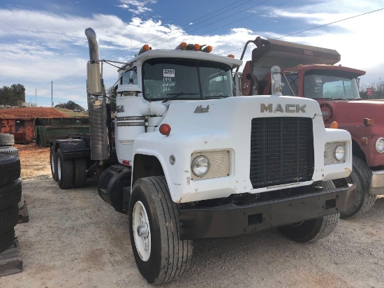 1991 MACK ROLL OFF TRUCK