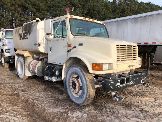 2000 INTERNATIONAL WATER TRUCK