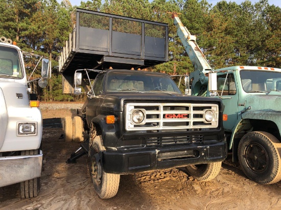 1984 GMC HYDRAULIC SCISSOR TRUCK
