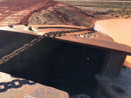 EXCAVATOR BUCKET