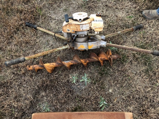 HAND HELD AUGER