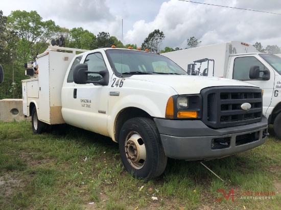 2006 F350...SERVICE/MECANICS TRUCK