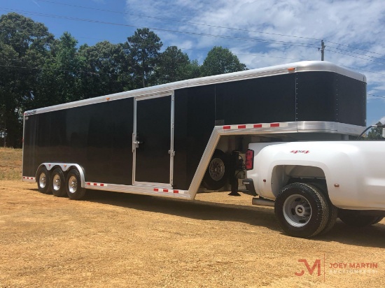 2007 CIMARRON 32' ENCLOSED GOOSENECK TRAILER
