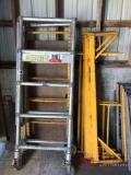 ALUMINUM SCAFFOLDING AN 2 YELLOW UPRIGHTS