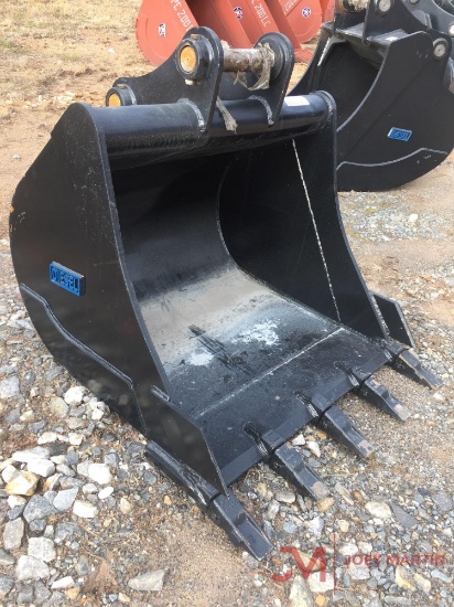 NEW 32" EXCAVATOR TOOTH BUCKET