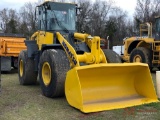 KOMATSU WA250-5 RUBBER TIRE LOADER