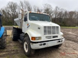 1998 INTERNATIONAL 8100 SPREADER TRUCK