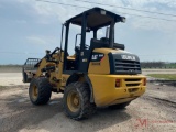 2010 CAT 904H RUBBER TIRE LOADER