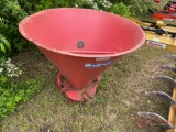 FERTILIZER SPREADER