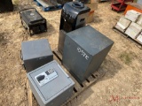 3 SAFES AND DRINKING WATER MACHINE