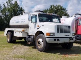 2001 INTERNATIONAL 4900 4X2 TRUCK