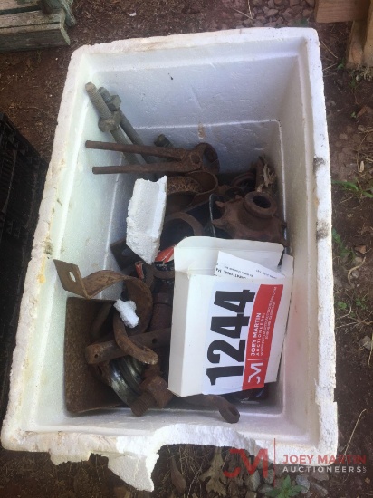 COOLER OF TONGS, PULLEYS, GEARS, VARIOUS PARTS