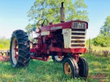 MCCORMICK FARMALL 560 TRICYCLE TRACTOR, DIESEL ENGINE, 540 PTO, REMOTE HYD, 16.9-38 RUBBER