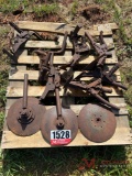 PALLET OF VARIOUS PLOW PARTS