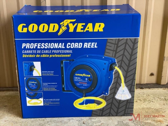 (1) NEW GOODYEAR 40' EXTENSION CORD REEL