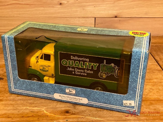 ERTL JOHN DEERE 1953 FORD DELIVERY TRUCK