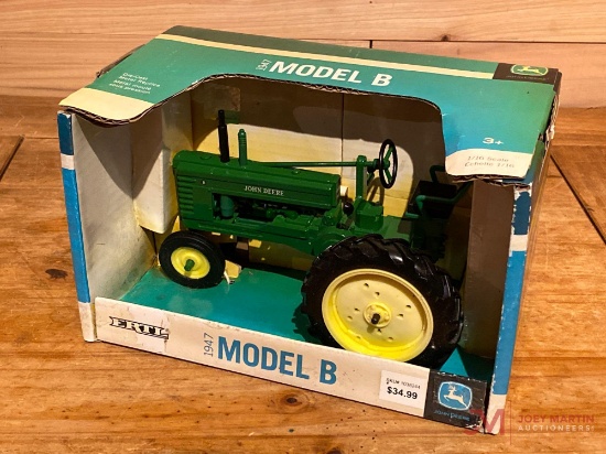 ERTL JOHN DEERE 1947 MODEL B, 1.16 SCALE (AGES 8+)