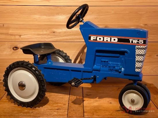 FORD TW-5 PEDAL TRACTOR, TRICYCLE