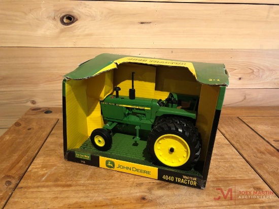 JOHN DEERE 4040 TRACTOR (AGES 3 & UP)
