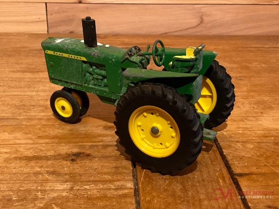 JOHN DEERE TRICYCLE TRACTOR