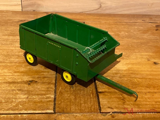 JOHN DEERE FORAGE WAGON